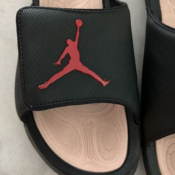 Nike Air Jordan Black University Red Hydro 6 Slides SZ 9 ( 881473-005) SZ 9 - Picture 3 of 6